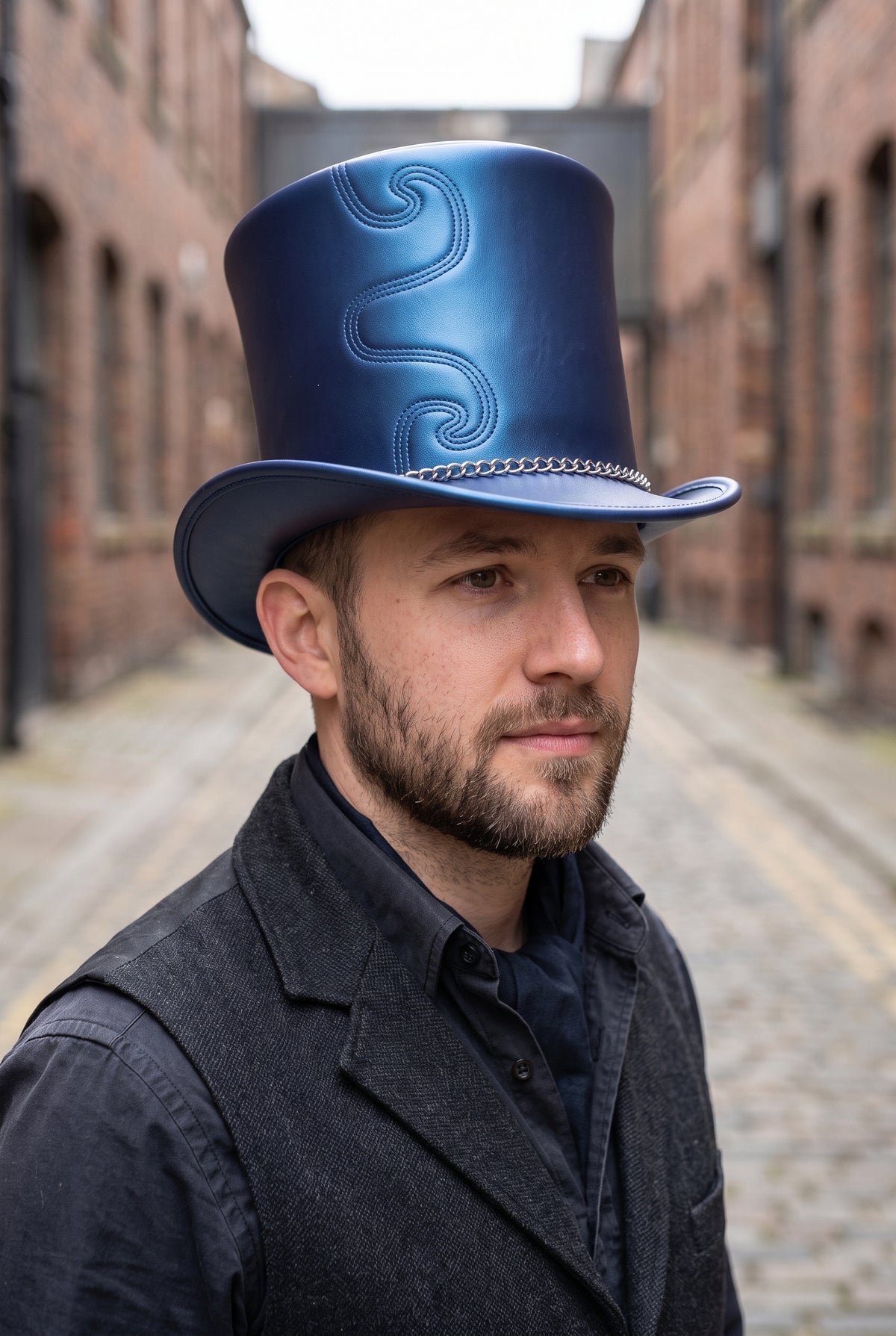 Blue Leather Steampunk Top Hat with Chain Band – Gothic Cosplay Hat